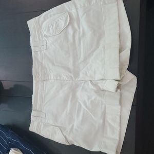 White Banana Republic martin fit stretch shorts